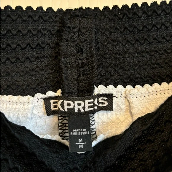 Express Pull on Skirt - Picture 3 of 3
